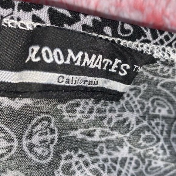 Roommates California Tromp L’oeil Printed Flowy Dress Size Small / Medium - Picture 3 of 9